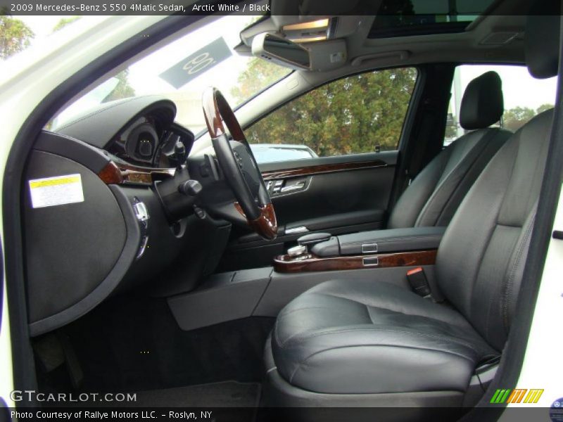 Arctic White / Black 2009 Mercedes-Benz S 550 4Matic Sedan