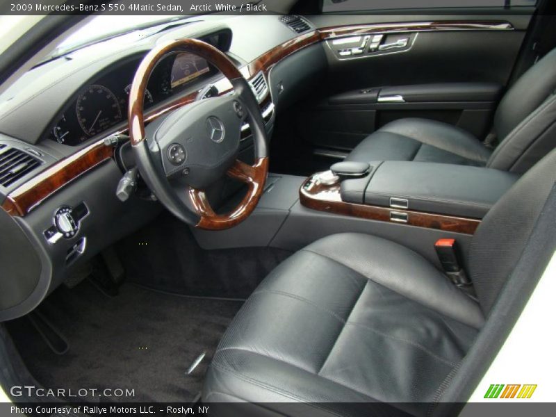 Arctic White / Black 2009 Mercedes-Benz S 550 4Matic Sedan