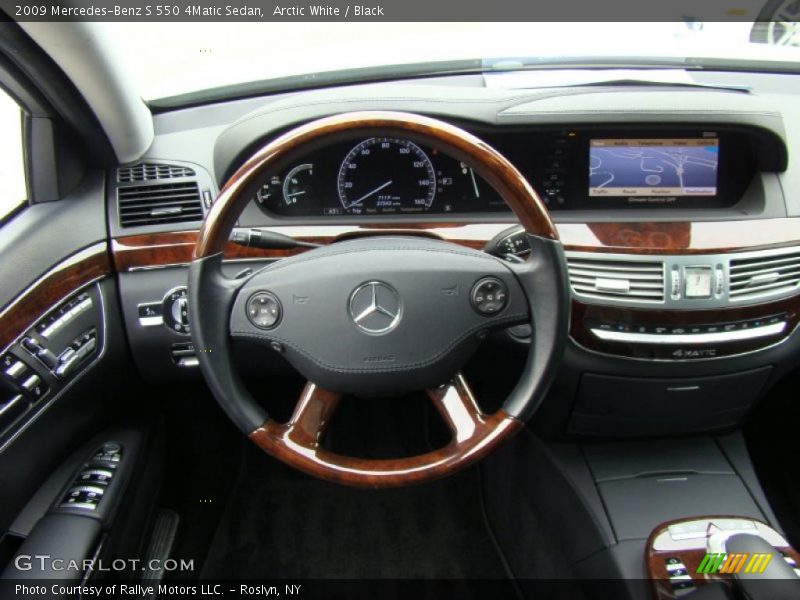 Arctic White / Black 2009 Mercedes-Benz S 550 4Matic Sedan