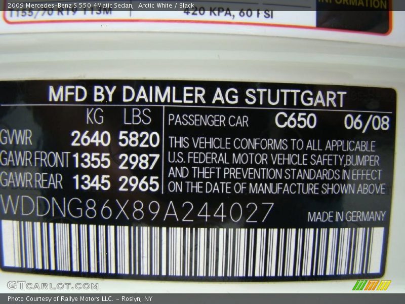 Arctic White / Black 2009 Mercedes-Benz S 550 4Matic Sedan