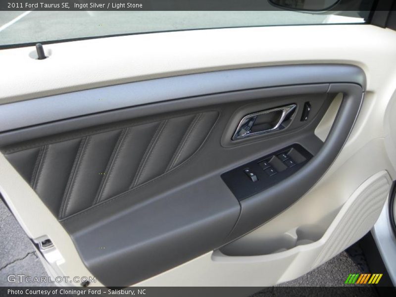 Door Panel of 2011 Taurus SE