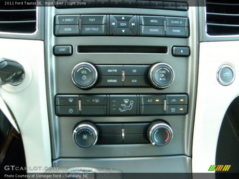 Controls of 2011 Taurus SE