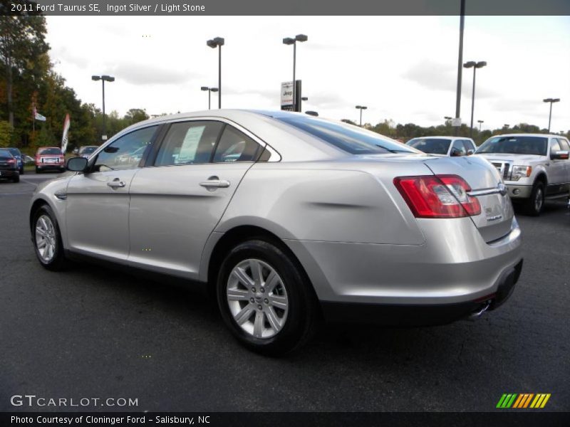 Ingot Silver / Light Stone 2011 Ford Taurus SE