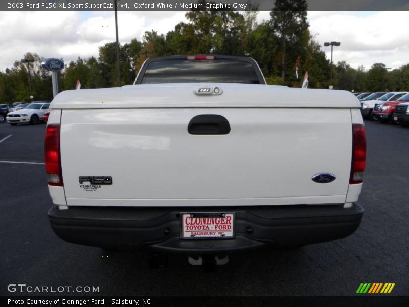 Oxford White / Medium Graphite Grey 2003 Ford F150 XL Sport SuperCab 4x4
