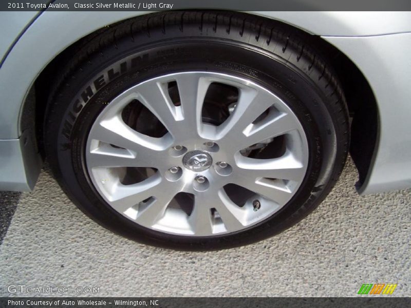 Classic Silver Metallic / Light Gray 2011 Toyota Avalon