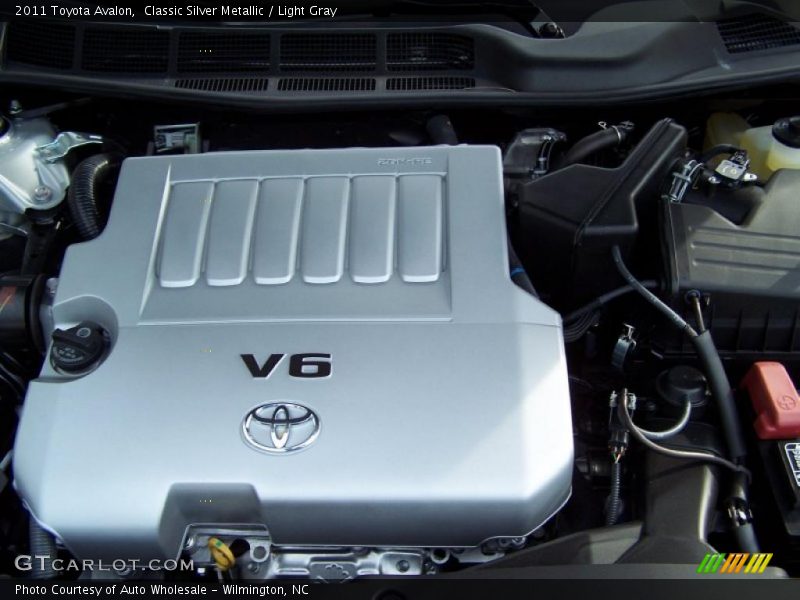 Classic Silver Metallic / Light Gray 2011 Toyota Avalon