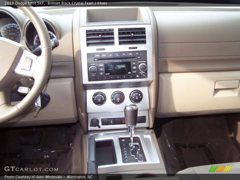 Brilliant Black Crystal Pearl / Khaki 2010 Dodge Nitro SXT