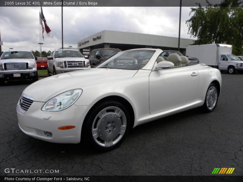 Front 3/4 View of 2005 SC 430