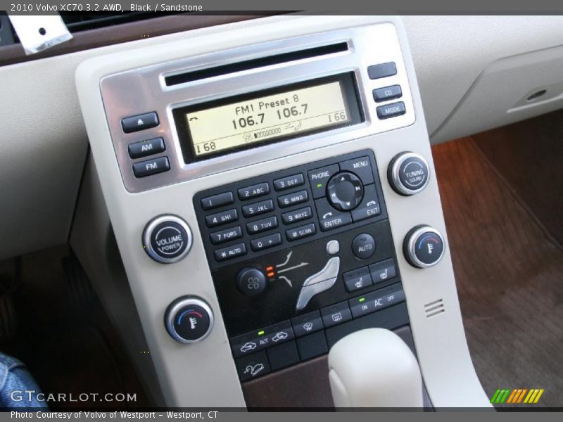 Controls of 2010 XC70 3.2 AWD