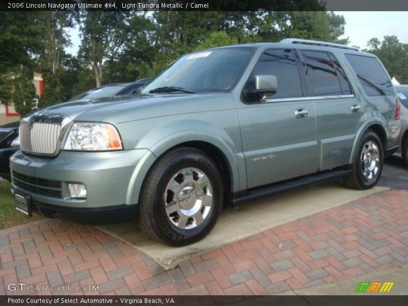 Front 3/4 View of 2006 Navigator Ultimate 4x4