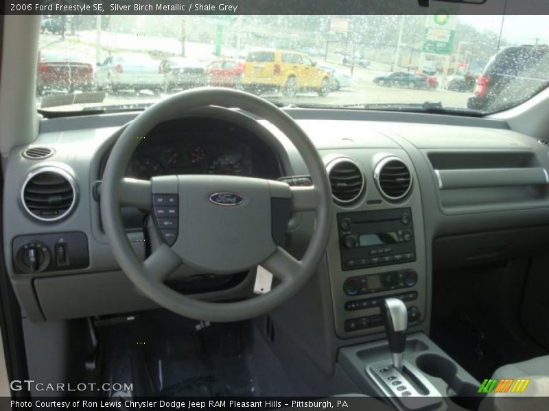 Dashboard of 2006 Freestyle SE