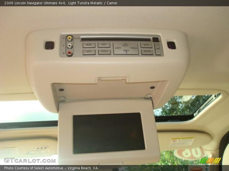 Light Tundra Metallic / Camel 2006 Lincoln Navigator Ultimate 4x4