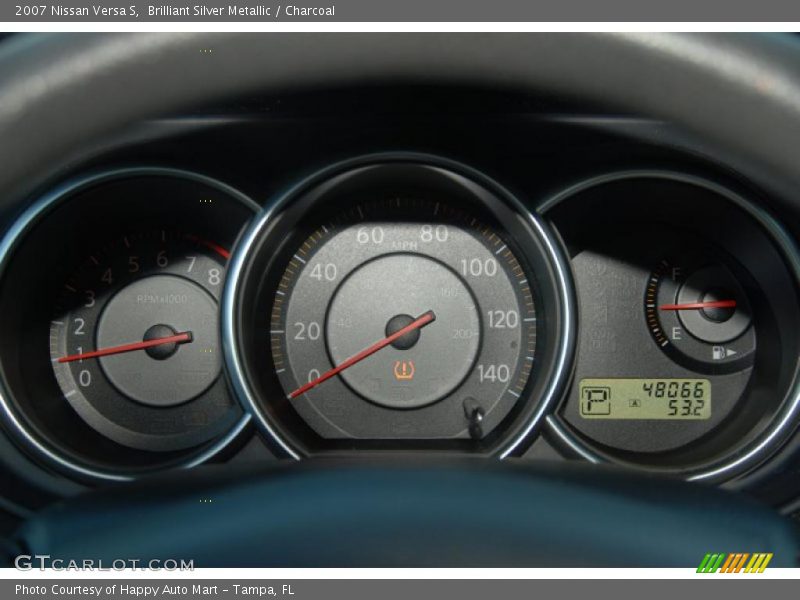 Brilliant Silver Metallic / Charcoal 2007 Nissan Versa S
