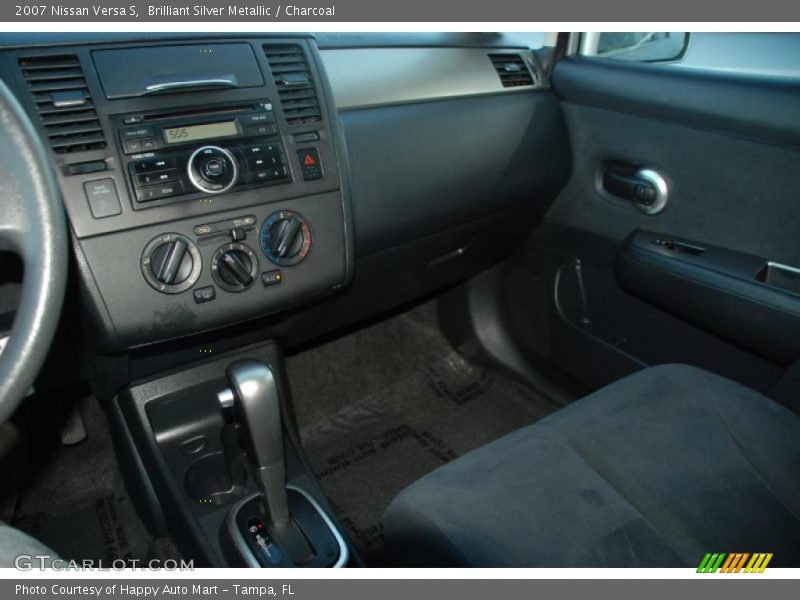 Brilliant Silver Metallic / Charcoal 2007 Nissan Versa S