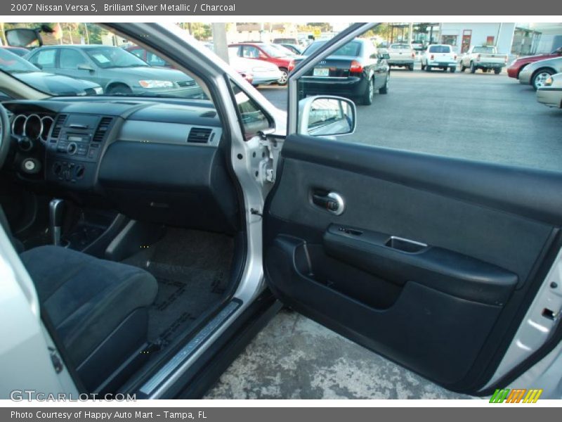 Brilliant Silver Metallic / Charcoal 2007 Nissan Versa S