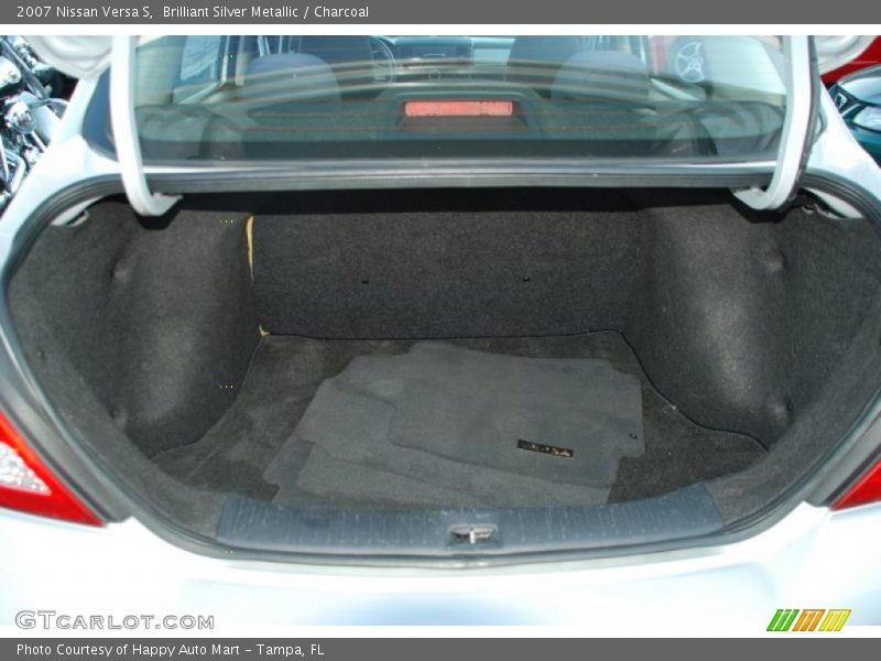 Brilliant Silver Metallic / Charcoal 2007 Nissan Versa S