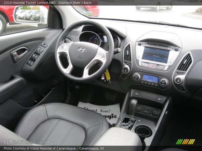 Dashboard of 2010 Tucson Limited AWD