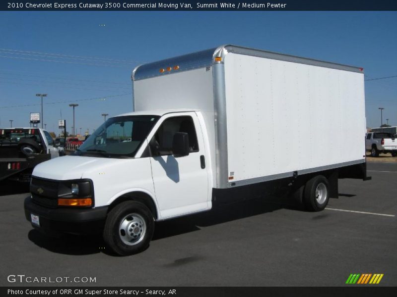Front 3/4 View of 2010 Express Cutaway 3500 Commercial Moving Van