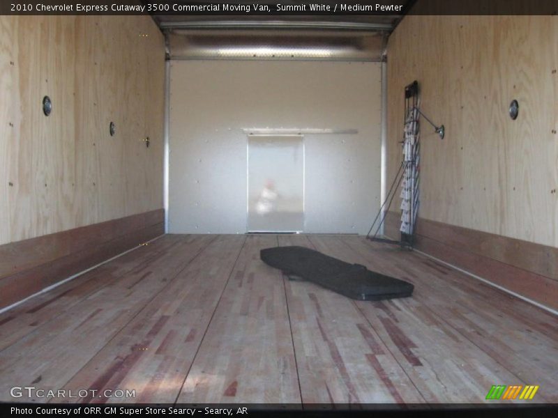  2010 Express Cutaway 3500 Commercial Moving Van Trunk