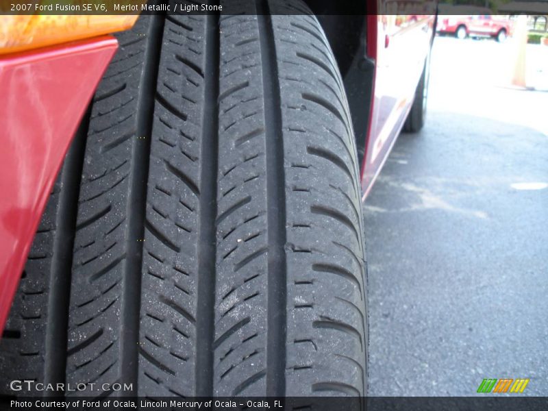 Merlot Metallic / Light Stone 2007 Ford Fusion SE V6