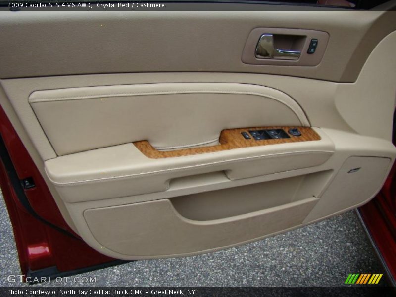 Door Panel of 2009 STS 4 V6 AWD