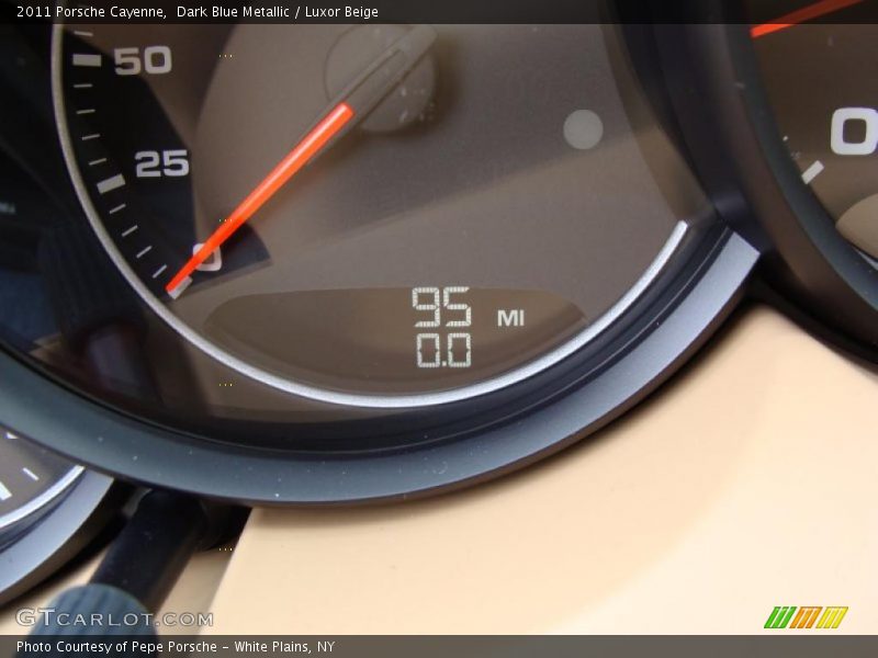 Dark Blue Metallic / Luxor Beige 2011 Porsche Cayenne