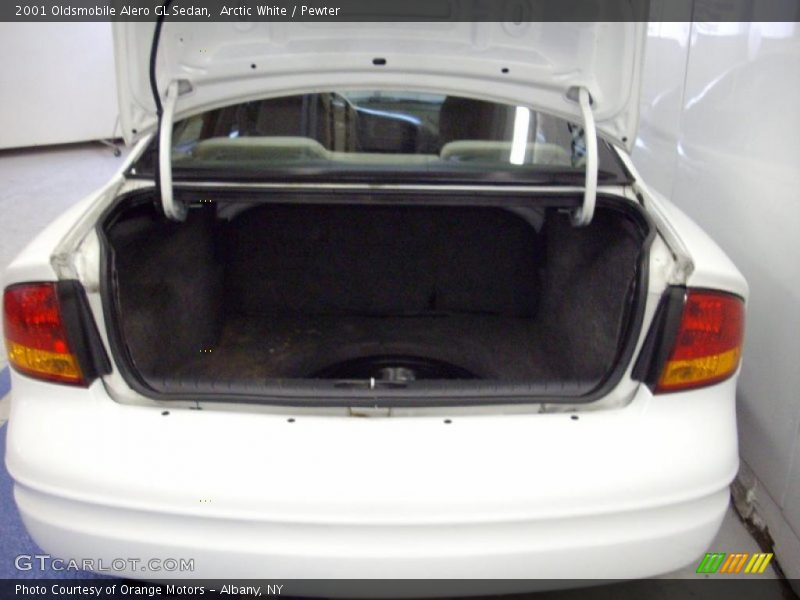Arctic White / Pewter 2001 Oldsmobile Alero GL Sedan