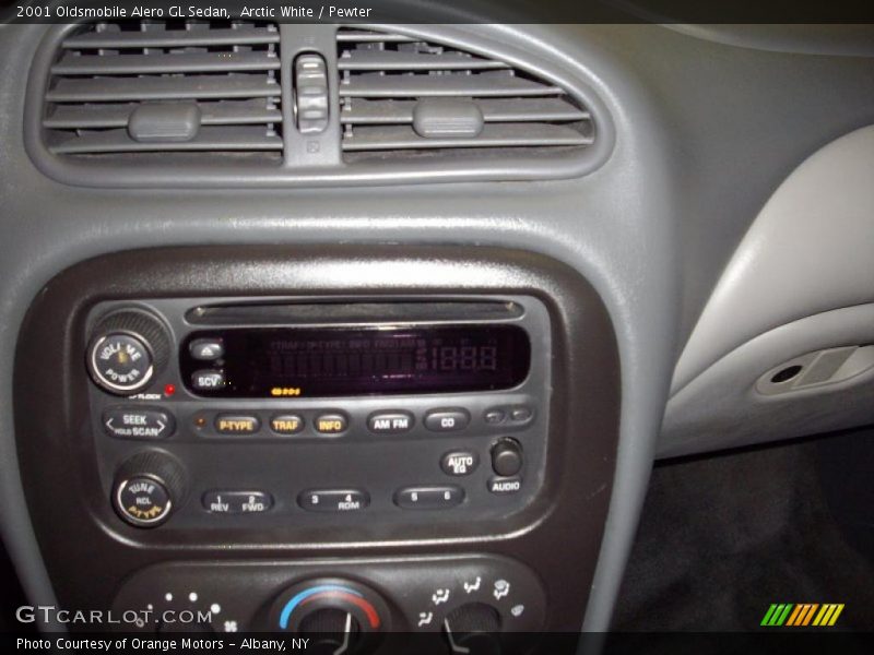 Arctic White / Pewter 2001 Oldsmobile Alero GL Sedan