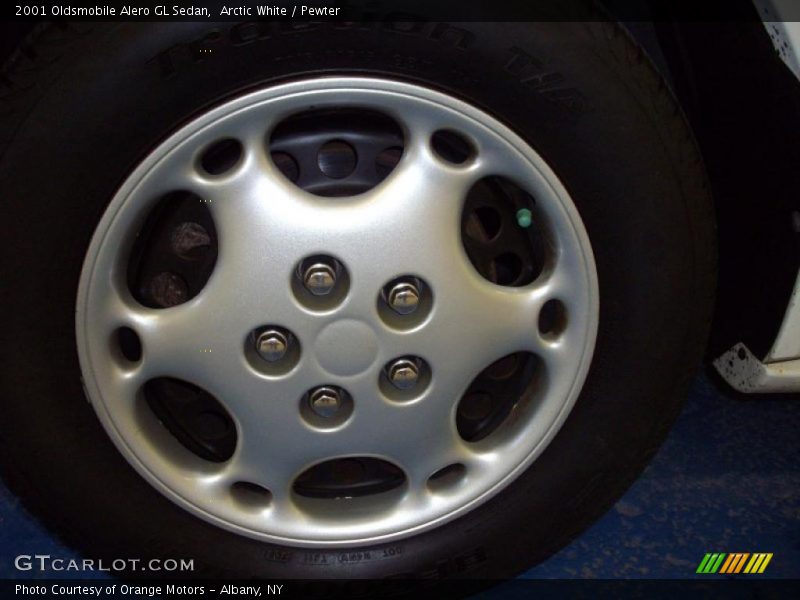 Arctic White / Pewter 2001 Oldsmobile Alero GL Sedan