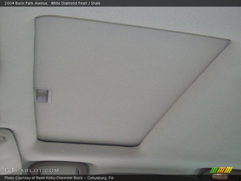 Sunroof of 2004 Park Avenue 