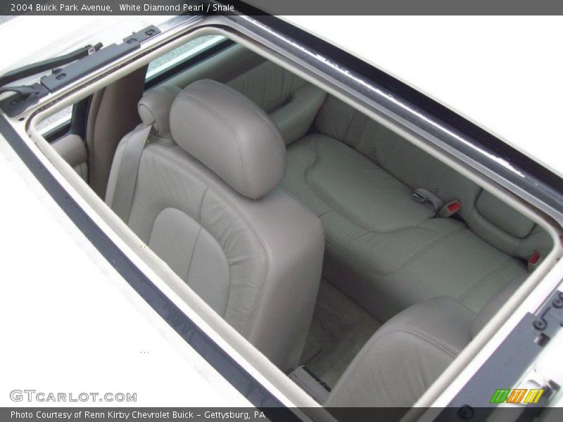 Sunroof of 2004 Park Avenue 