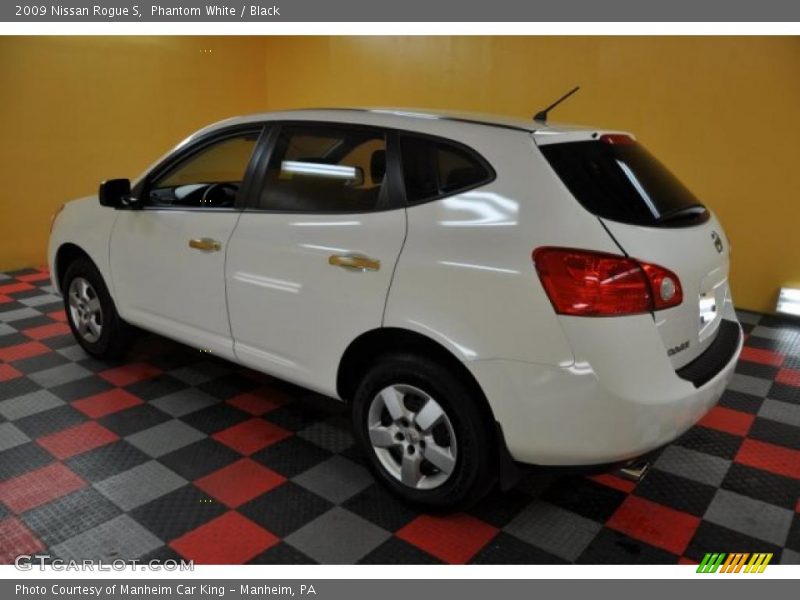 Phantom White / Black 2009 Nissan Rogue S