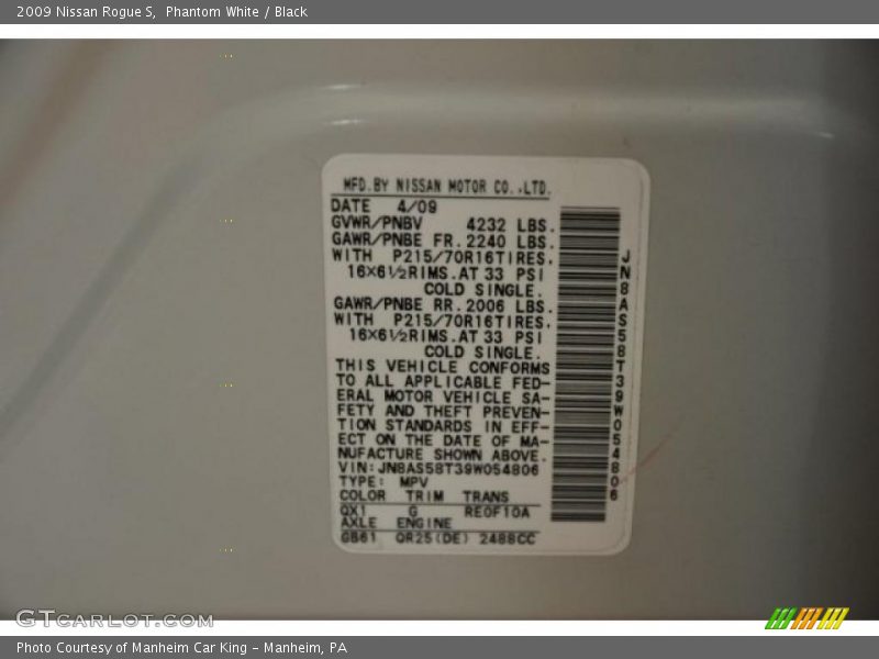 Phantom White / Black 2009 Nissan Rogue S
