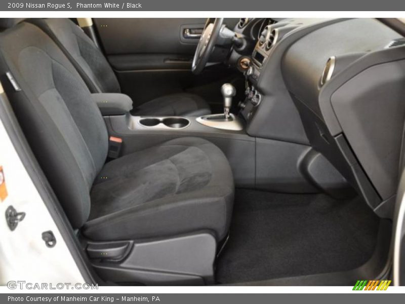 Phantom White / Black 2009 Nissan Rogue S