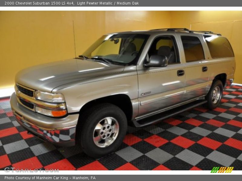 Light Pewter Metallic / Medium Oak 2000 Chevrolet Suburban 1500 LS 4x4