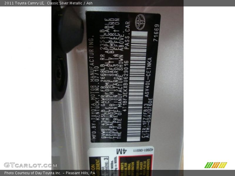 Classic Silver Metallic / Ash 2011 Toyota Camry LE