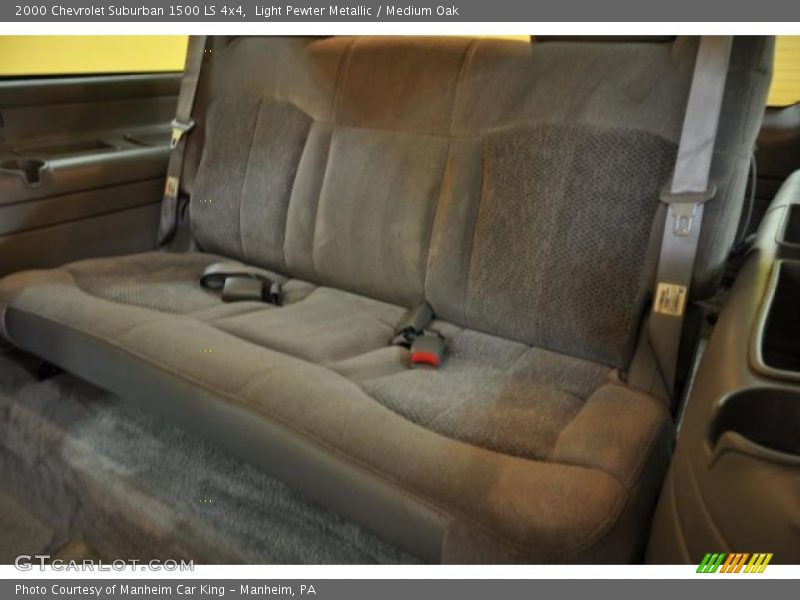 Light Pewter Metallic / Medium Oak 2000 Chevrolet Suburban 1500 LS 4x4