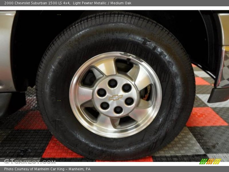  2000 Suburban 1500 LS 4x4 Wheel
