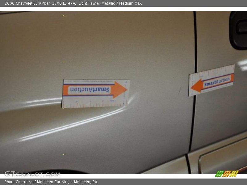 Light Pewter Metallic / Medium Oak 2000 Chevrolet Suburban 1500 LS 4x4