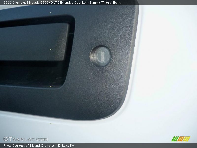 Summit White / Ebony 2011 Chevrolet Silverado 2500HD LTZ Extended Cab 4x4