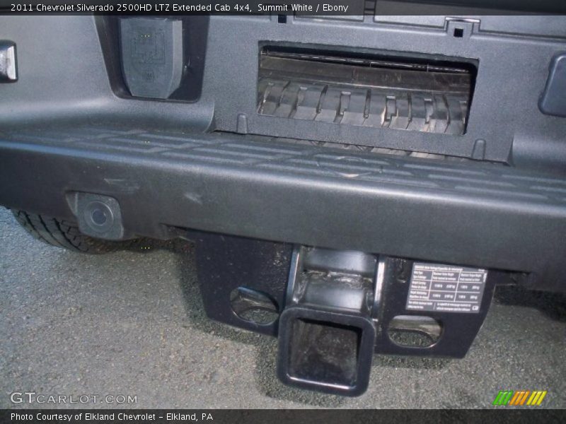 Summit White / Ebony 2011 Chevrolet Silverado 2500HD LTZ Extended Cab 4x4