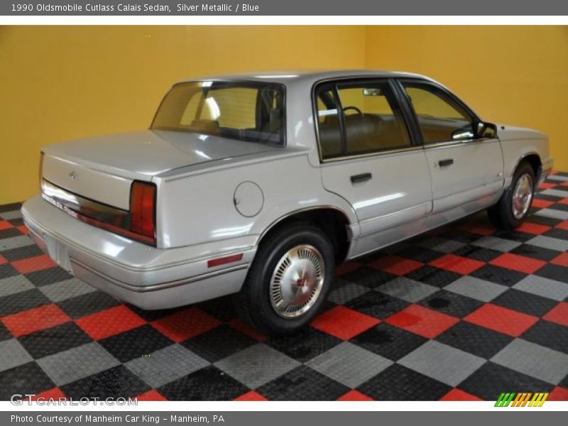 Silver Metallic / Blue 1990 Oldsmobile Cutlass Calais Sedan