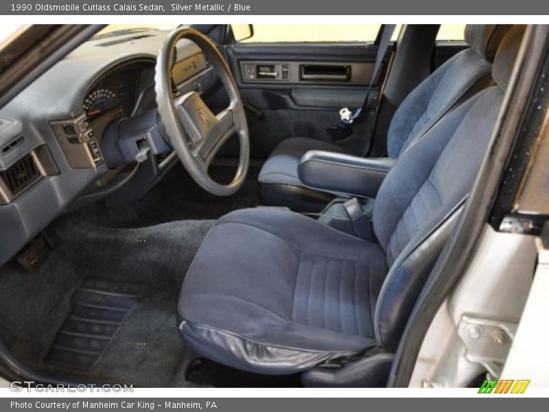Silver Metallic / Blue 1990 Oldsmobile Cutlass Calais Sedan