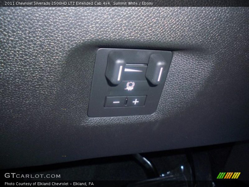 Summit White / Ebony 2011 Chevrolet Silverado 2500HD LTZ Extended Cab 4x4
