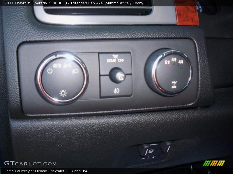 Summit White / Ebony 2011 Chevrolet Silverado 2500HD LTZ Extended Cab 4x4