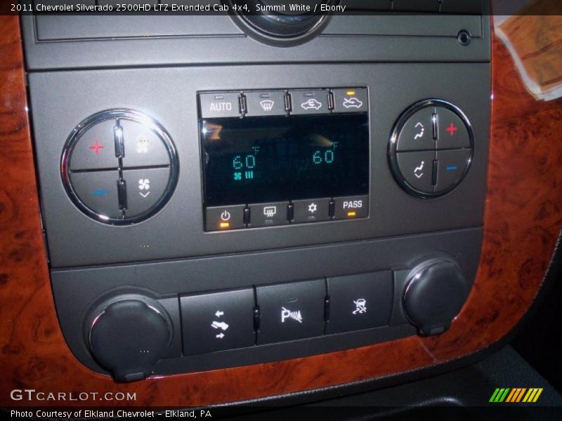 Controls of 2011 Silverado 2500HD LTZ Extended Cab 4x4