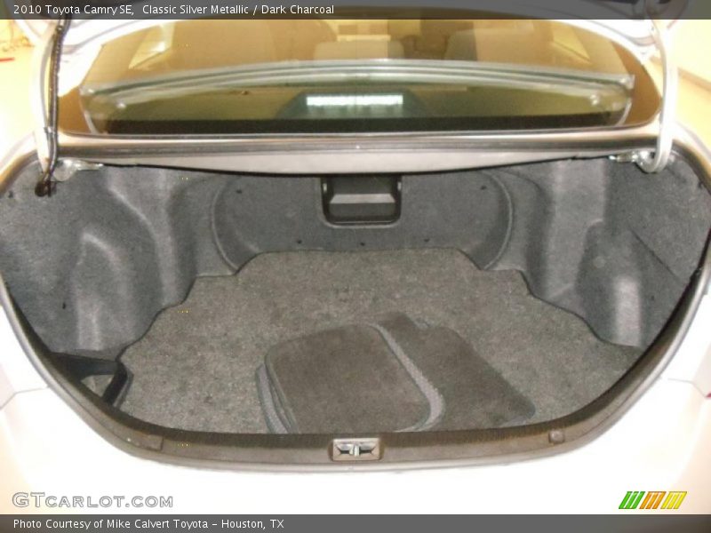 Classic Silver Metallic / Dark Charcoal 2010 Toyota Camry SE