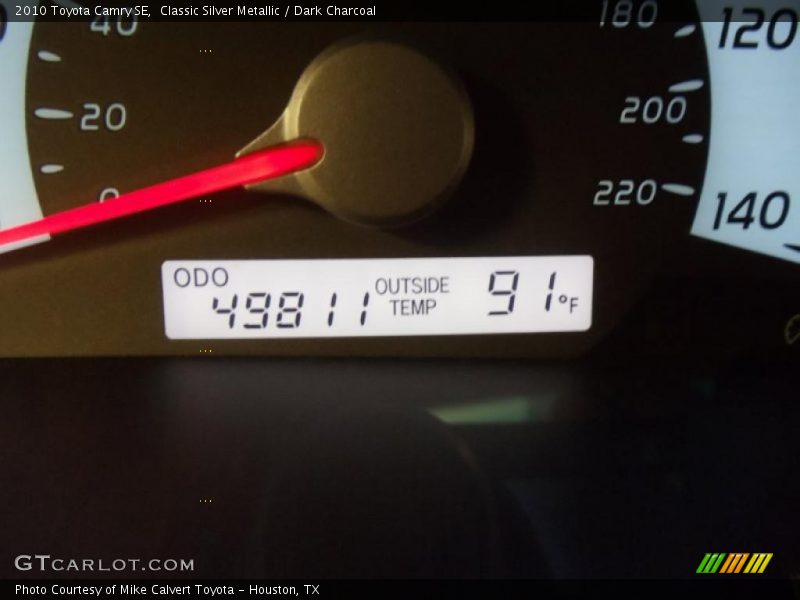Classic Silver Metallic / Dark Charcoal 2010 Toyota Camry SE