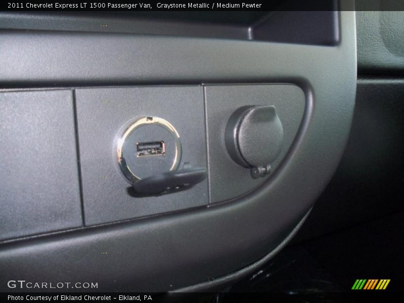 Graystone Metallic / Medium Pewter 2011 Chevrolet Express LT 1500 Passenger Van