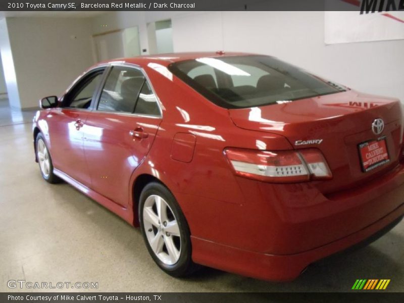 Barcelona Red Metallic / Dark Charcoal 2010 Toyota Camry SE